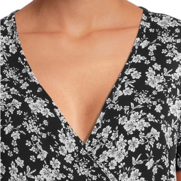 Flutter Sleeve Ruffle Hem Wrap Dress NWT - Picture 2 of 16